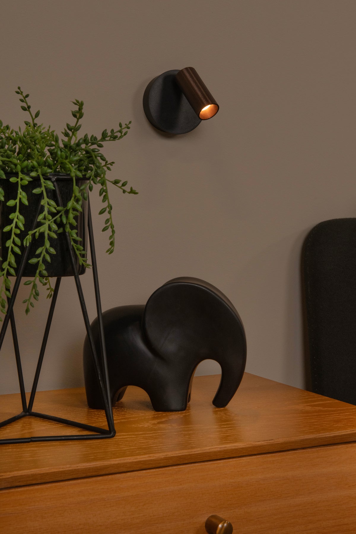 Tonaro oplaadbare wandspot