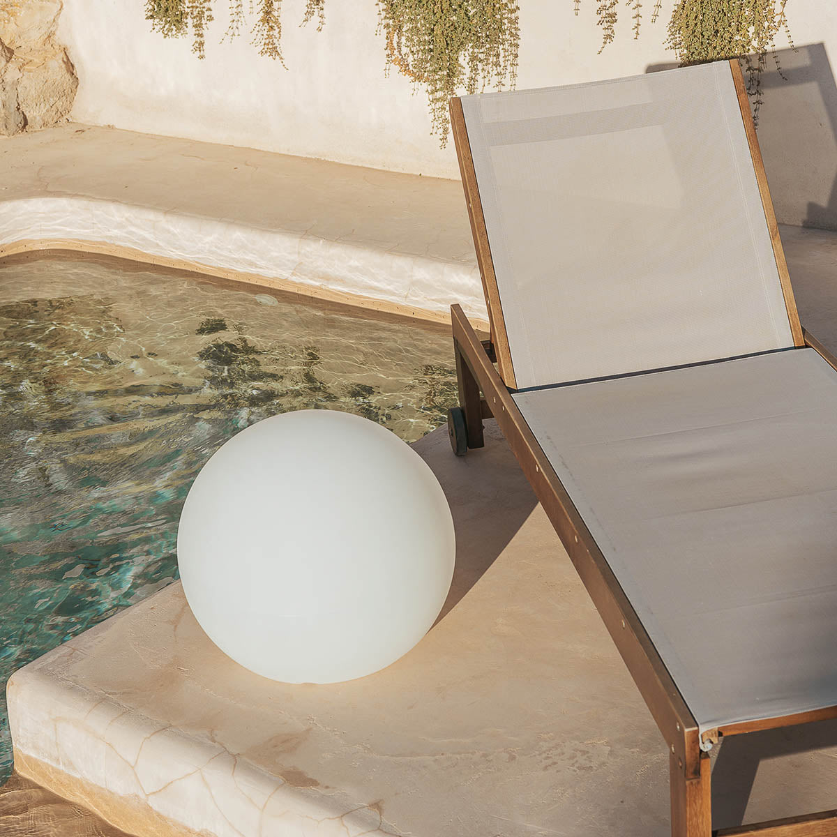 Isusaro solar lichtbol