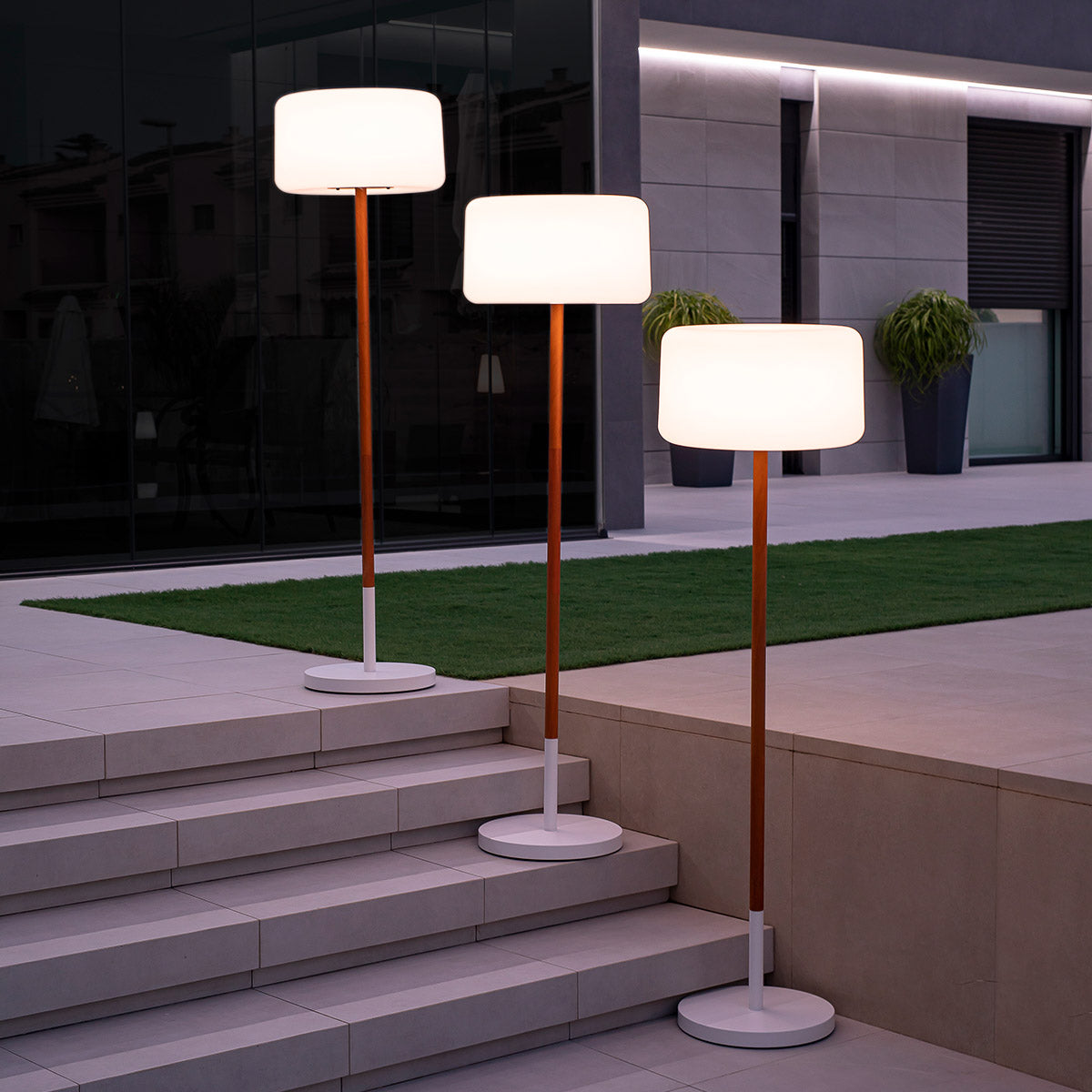 Zetinano solar vloerlamp