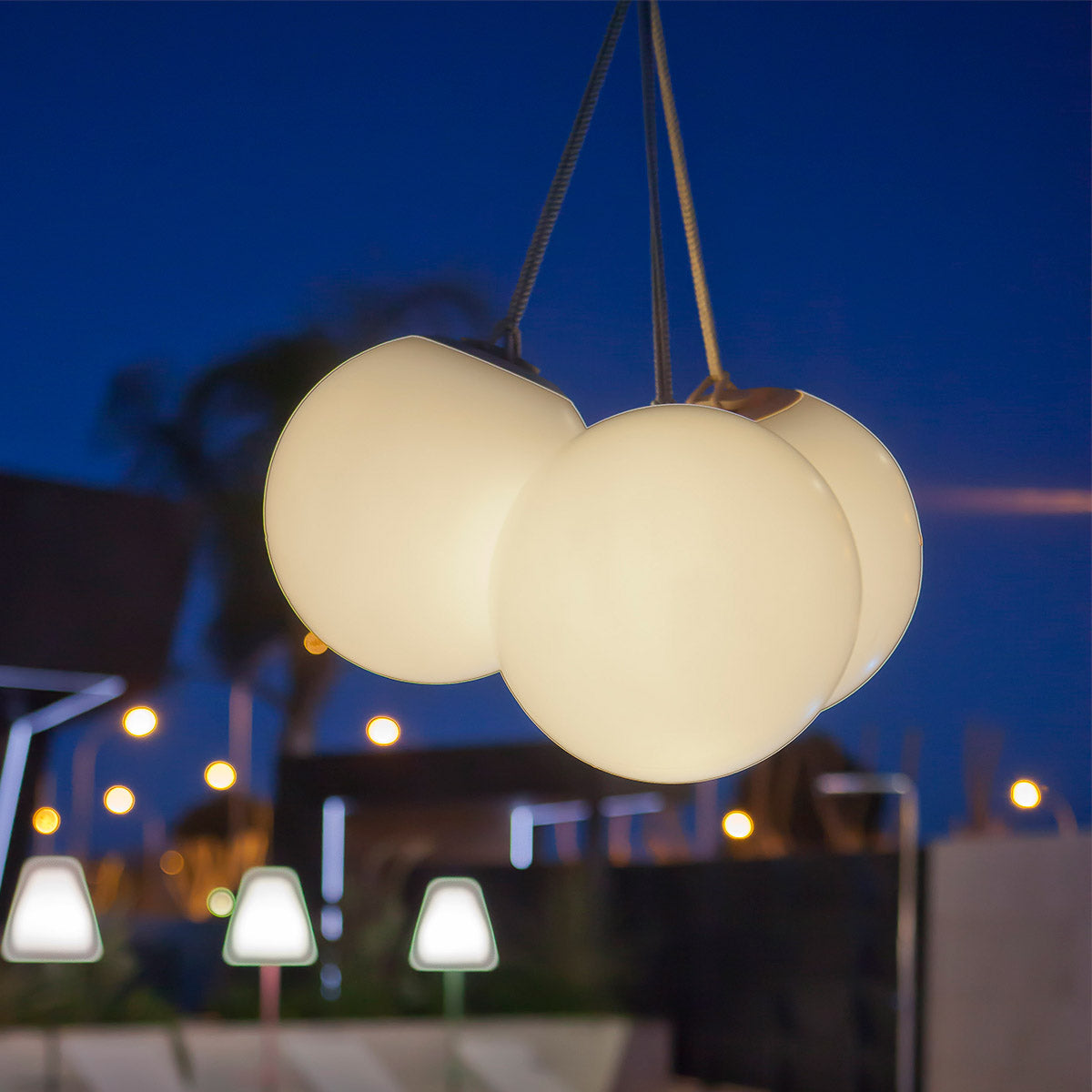 Uvadivo oplaadbare draagbare lamp