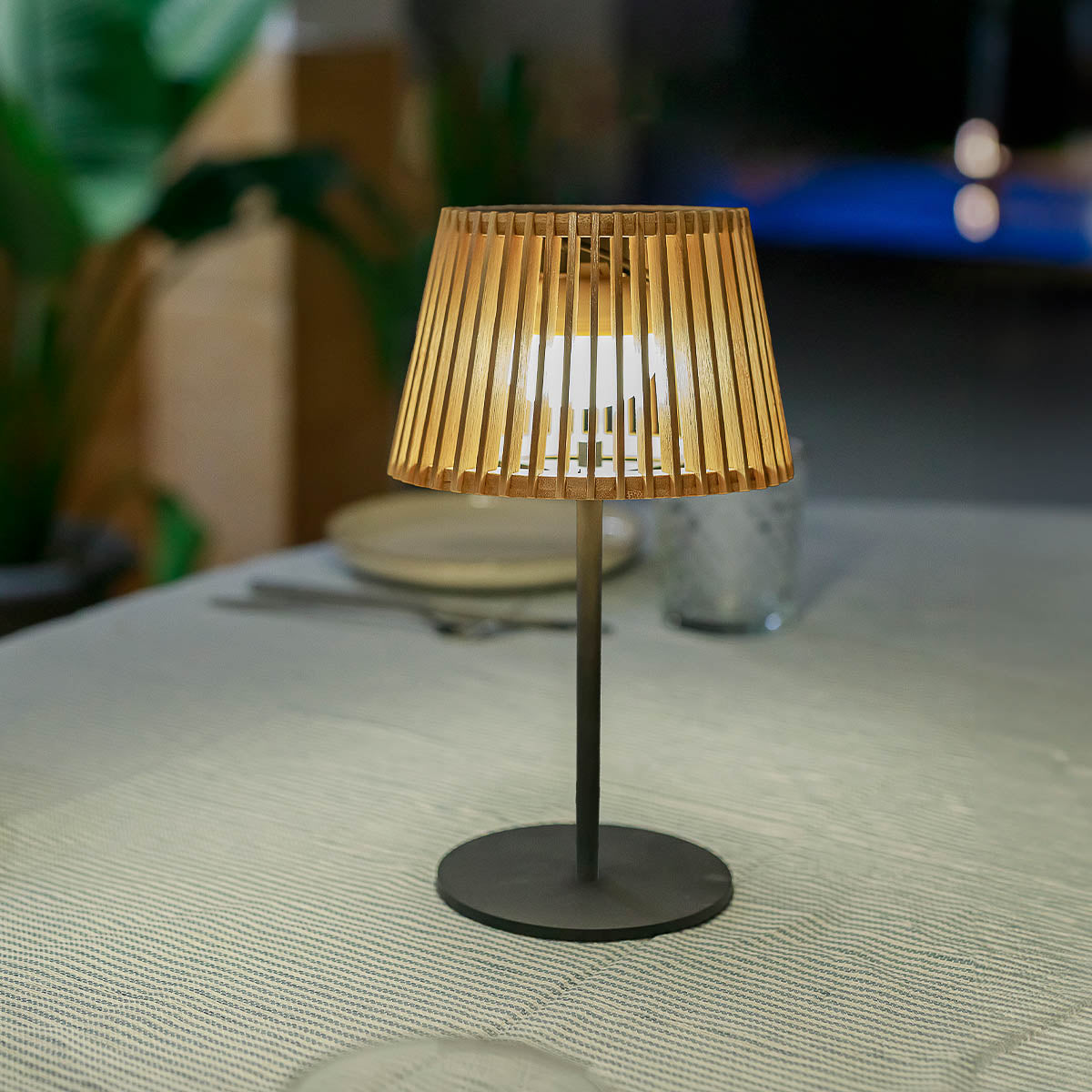 Ucuravo solar tafellamp