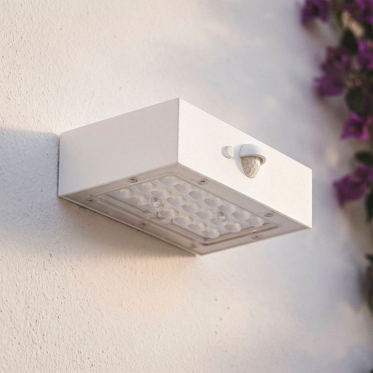Karlavo solar buitenwandlamp met bewegingssensor