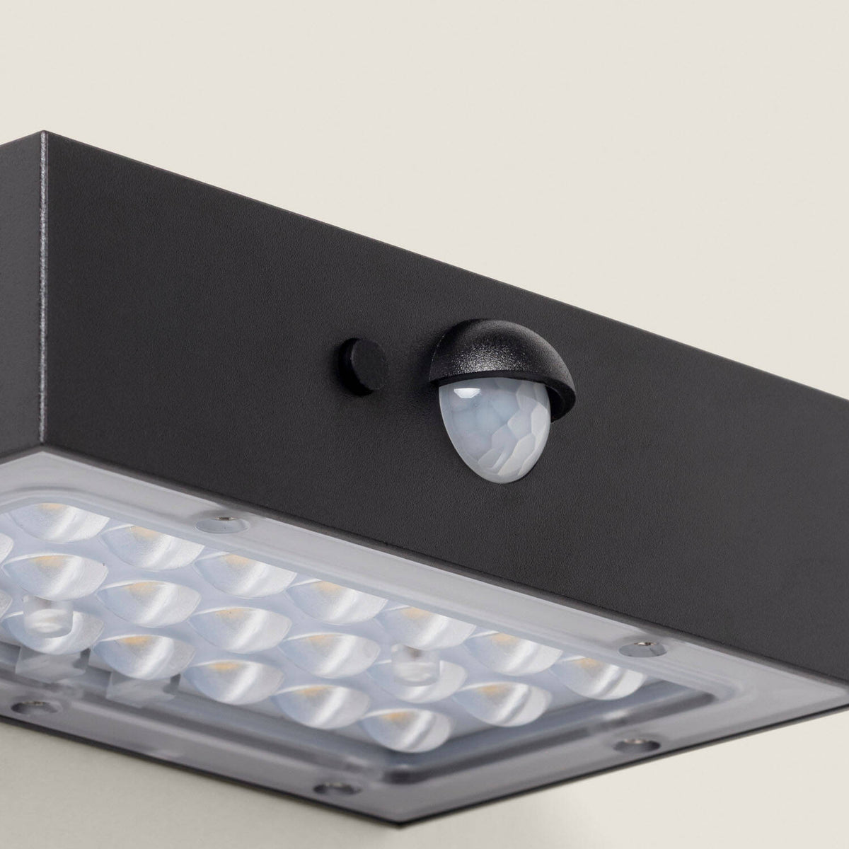 Karlavo solar buitenwandlamp met bewegingssensor