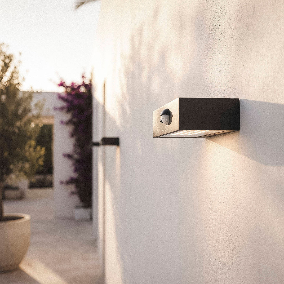 Karlavo solar buitenwandlamp met bewegingssensor