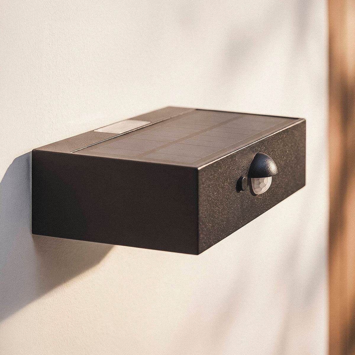 Karlavo solar buitenwandlamp met bewegingssensor