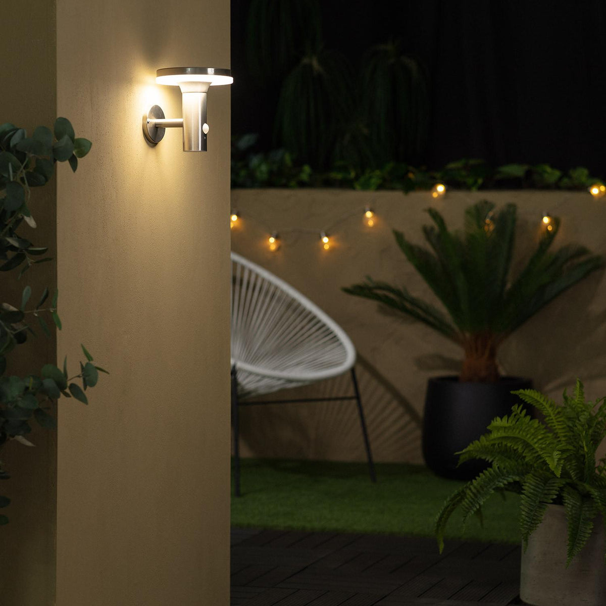 Helavo solar buitenwandlamp met bewegingssensor