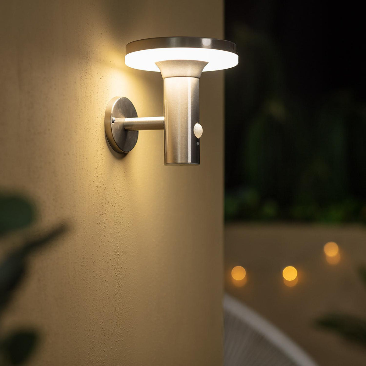 Helavo solar buitenwandlamp met bewegingssensor