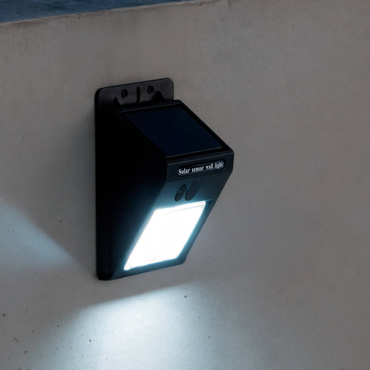 Quinaro solar buitenwandlamp met bewegingssensor