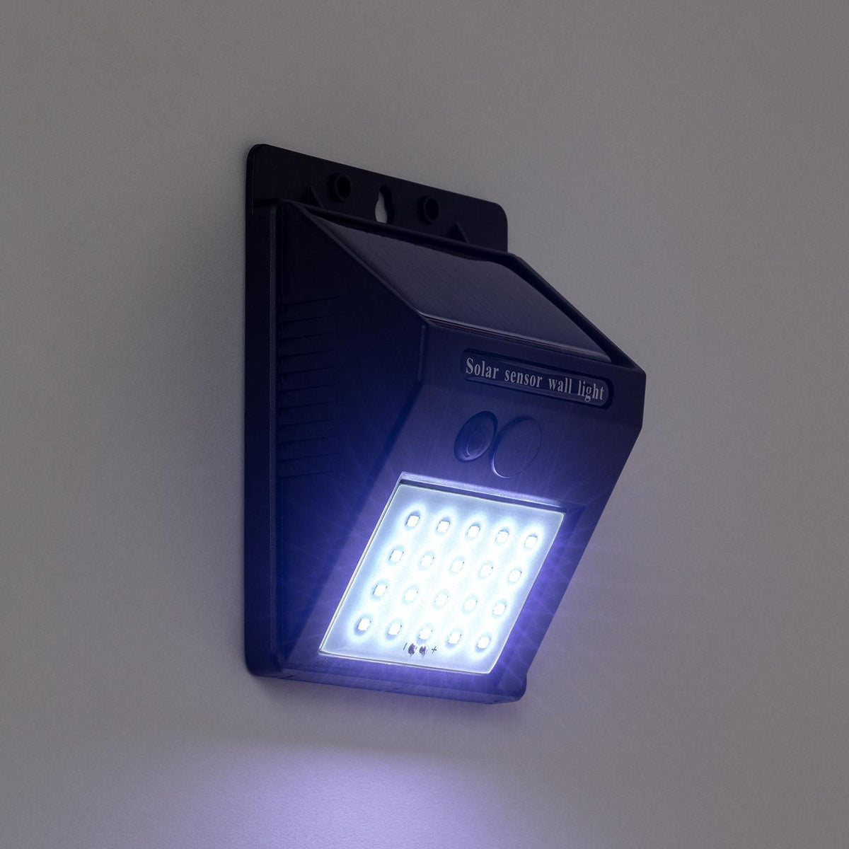 Quinaro solar buitenwandlamp met bewegingssensor