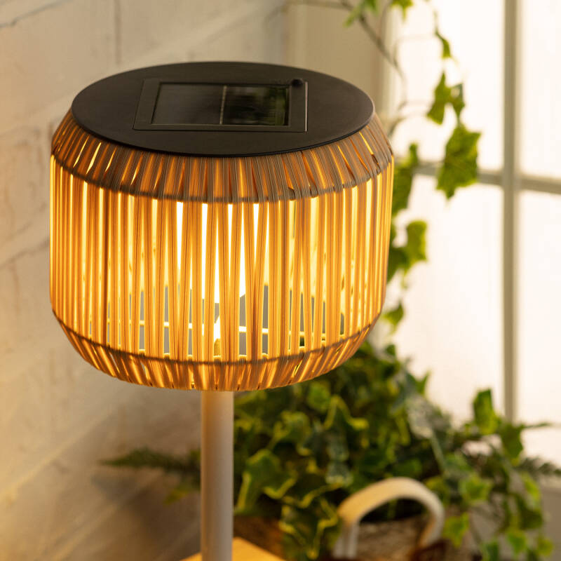 Nygavo solar tafellamp buiten