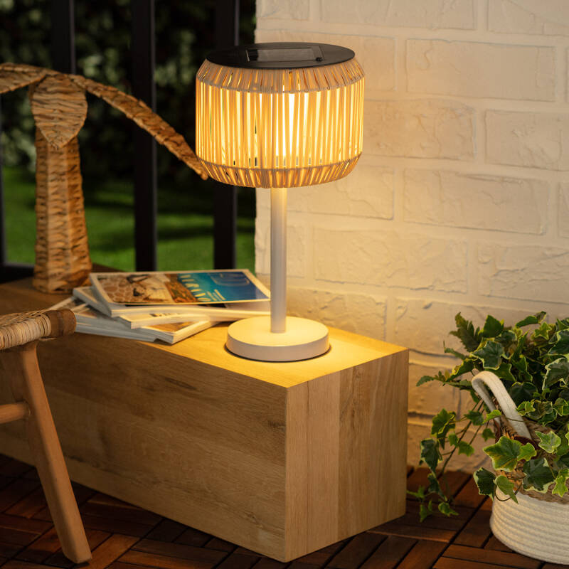 Nygavo solar tafellamp buiten