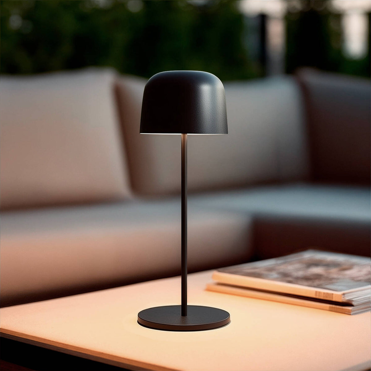 Lunaro oplaadbare tafellamp buiten