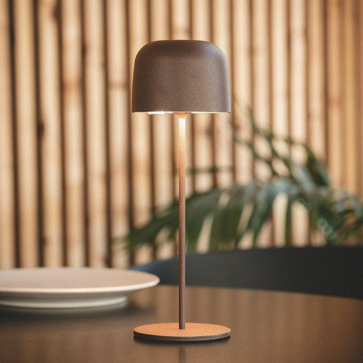 Lunaro oplaadbare tafellamp buiten
