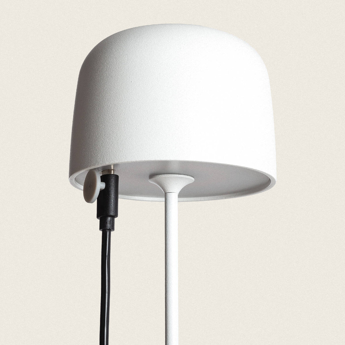 Lunaro oplaadbare tafellamp buiten