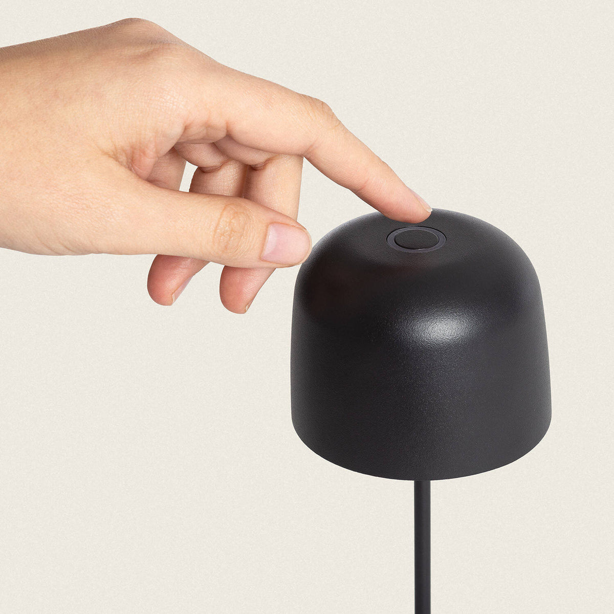 Lunaro oplaadbare tafellamp buiten