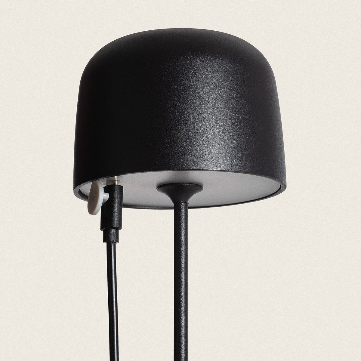 Lunaro oplaadbare tafellamp buiten