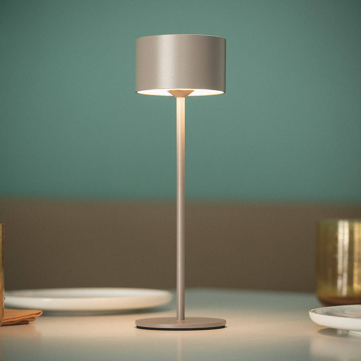 Mounano oplaadbare tafellamp buiten