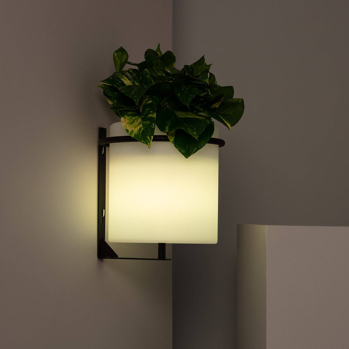 Mirano oplaadbare buitenwandlamp