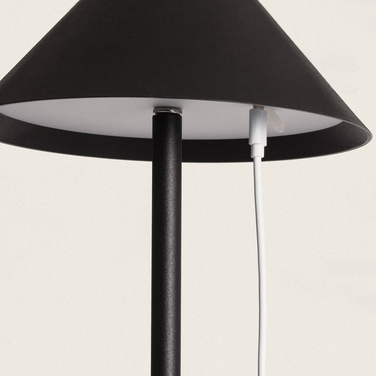 Kivaro oplaadbare vloerlamp buiten